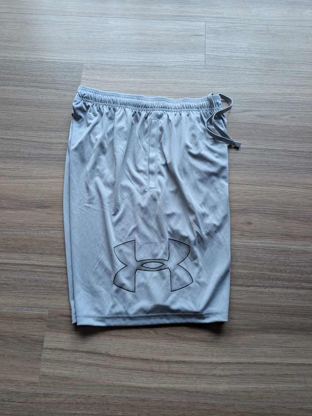 Under Armour Men’s Light Gray Performance Shorts
